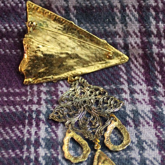 Gold-Tone Art Pin with Goldstone Chips - Picture 4 of 4